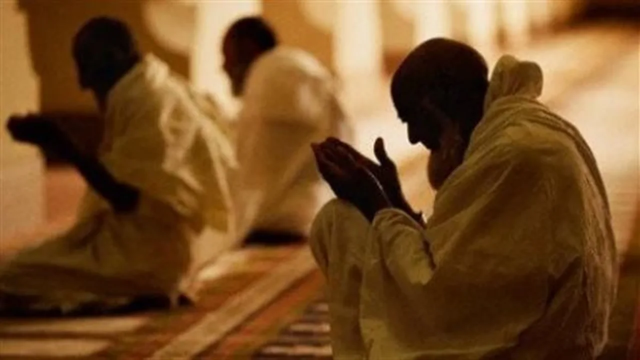 ساعات الصيام المتباينة.. كم تبلغ مدة أطول وأقصر يوم في رمضان 2026؟